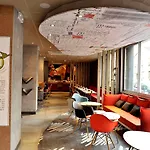 Ibis Centre Hotel 3*
