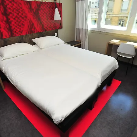 Ibis Centre Hotel 3*