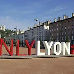 Ibis Centre