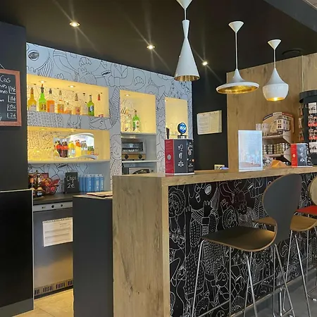 Ibis Centre Hotel 3*