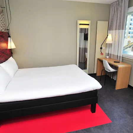 Hotel Ibis Centre 3*