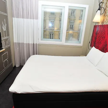 Ibis Centre Hotel 3*