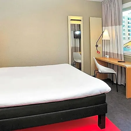 Ibis Centre