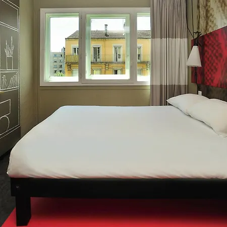 Ibis Centre Hotel 3*