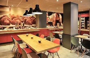 Ibis Centre Hotell 3*