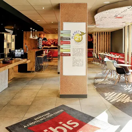 Ibis Centre Hotel 3*
