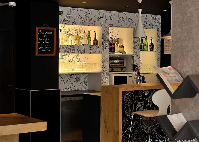 里昂中心宜必思酒店 酒店 3*