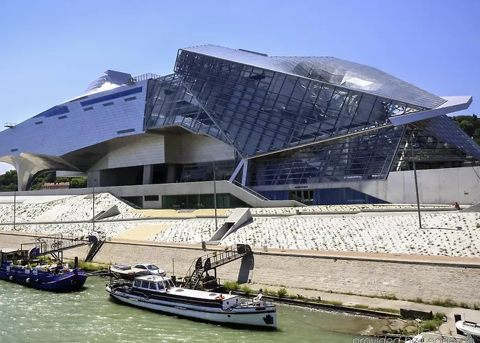 Hotel Ibis Centre 3*