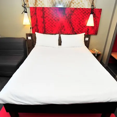 Ibis Centre Hotel 3*