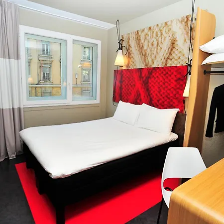 Ibis Centre 3*