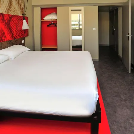 Hotel Ibis Centre 3*