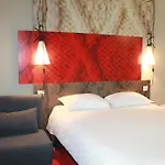 Ibis Centre 3*