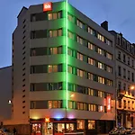 Ibis Centre 3*