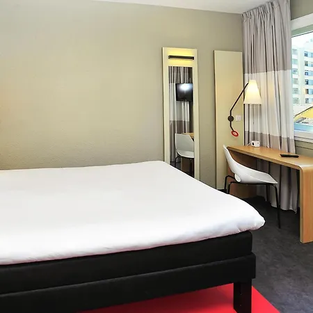 Ibis Centre 3*